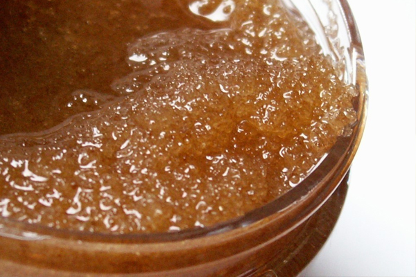 сахарный скраб с медом